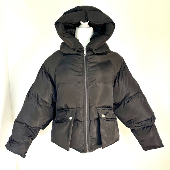 Toast Society Pluto Puffer Jacket In Black - Picture 3 of 16